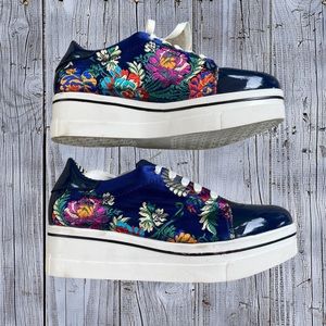 Guccy looking platform Sneaker